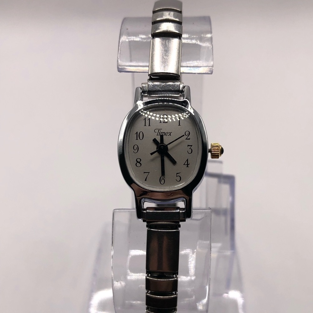 Timex Women’s Watch Silver Band Silver Face Beautiful (New Battery) Clean